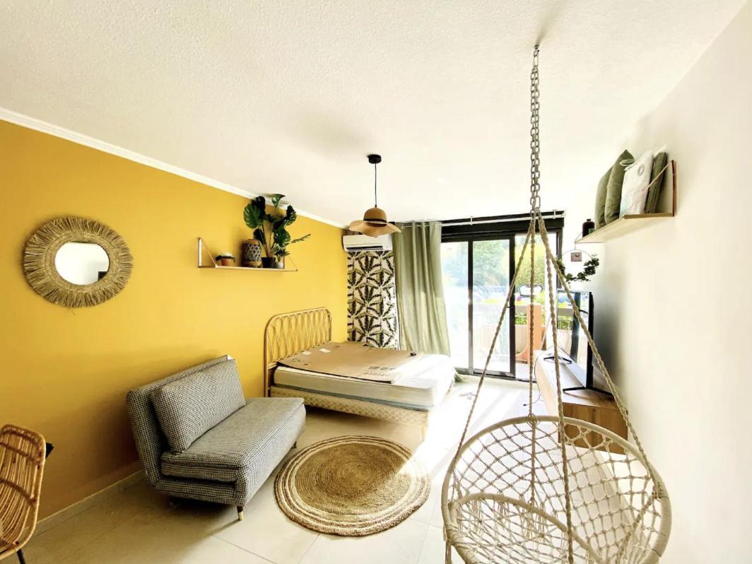 Studio Terrasse & Parking Gratuit En Residence Nimes Exterior photo